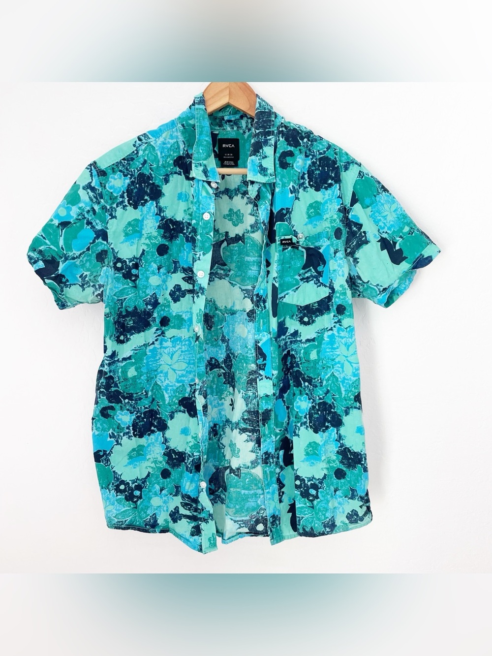 RVCA casual floral button down shirt large